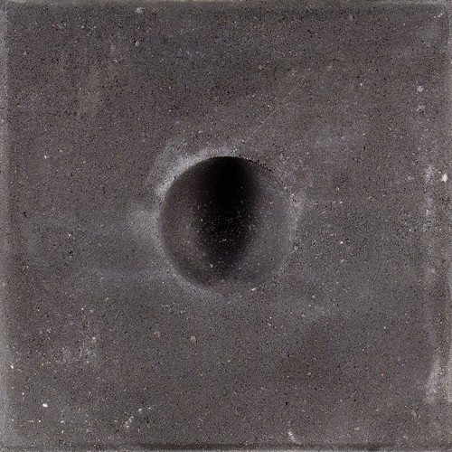 Knikkerpottegel zwart 30x30x4 cm