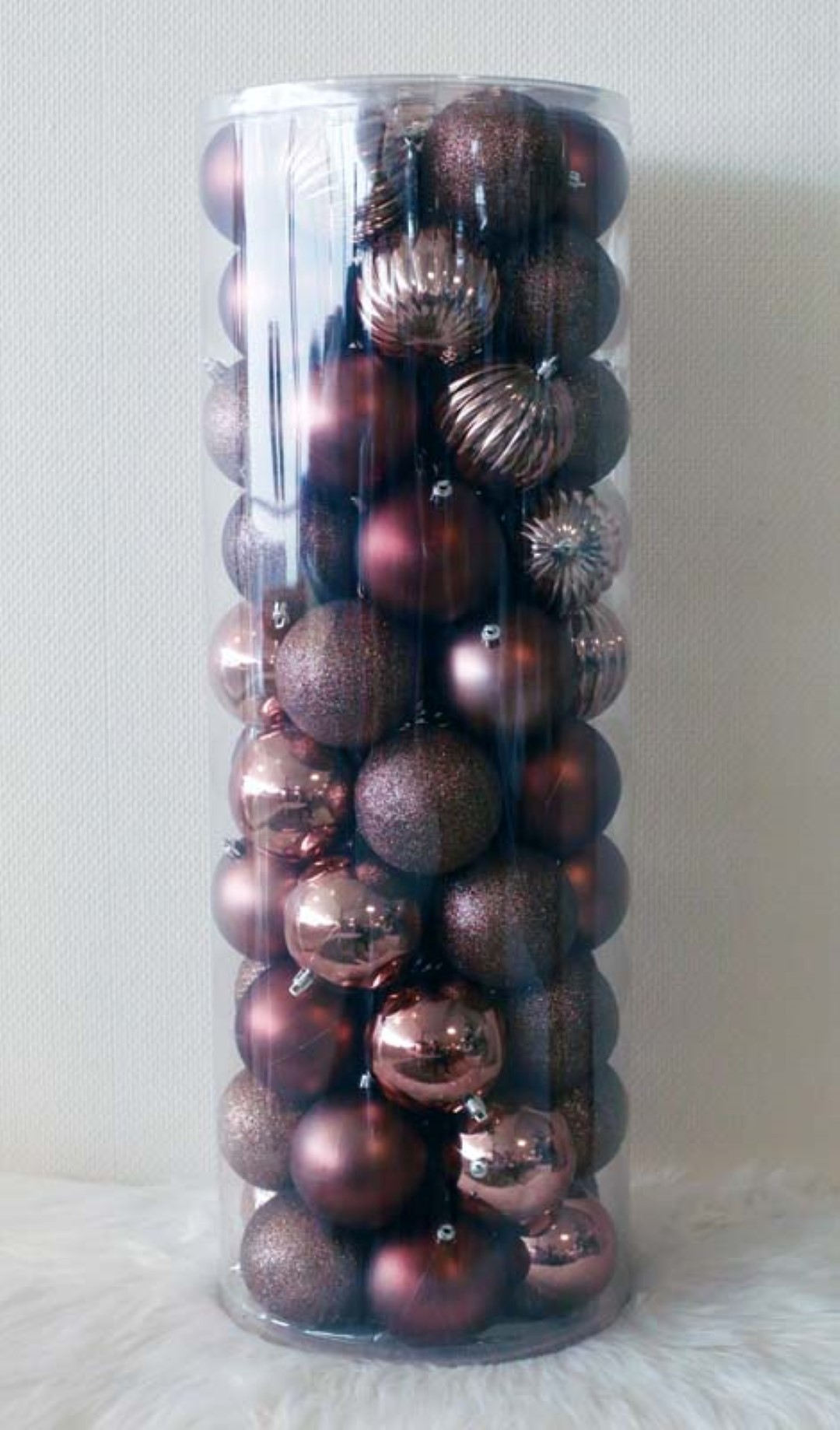 69 Onbreekbare kerstballen in koker diameter 8 cm bruin watermeloen - Oosterik Home